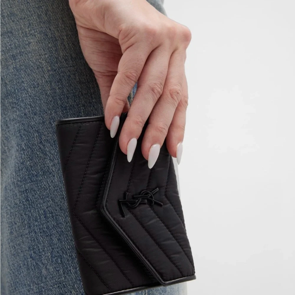 💥💥💥SOLD💥💥💥YSL wallet - Picture 2 of 13